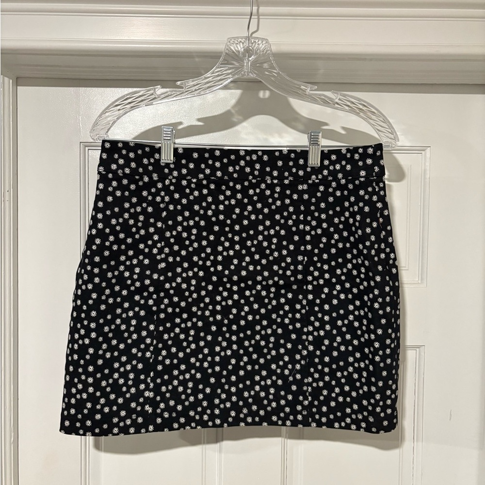 Forever 21 Large Black and White Floral Mini Skirt